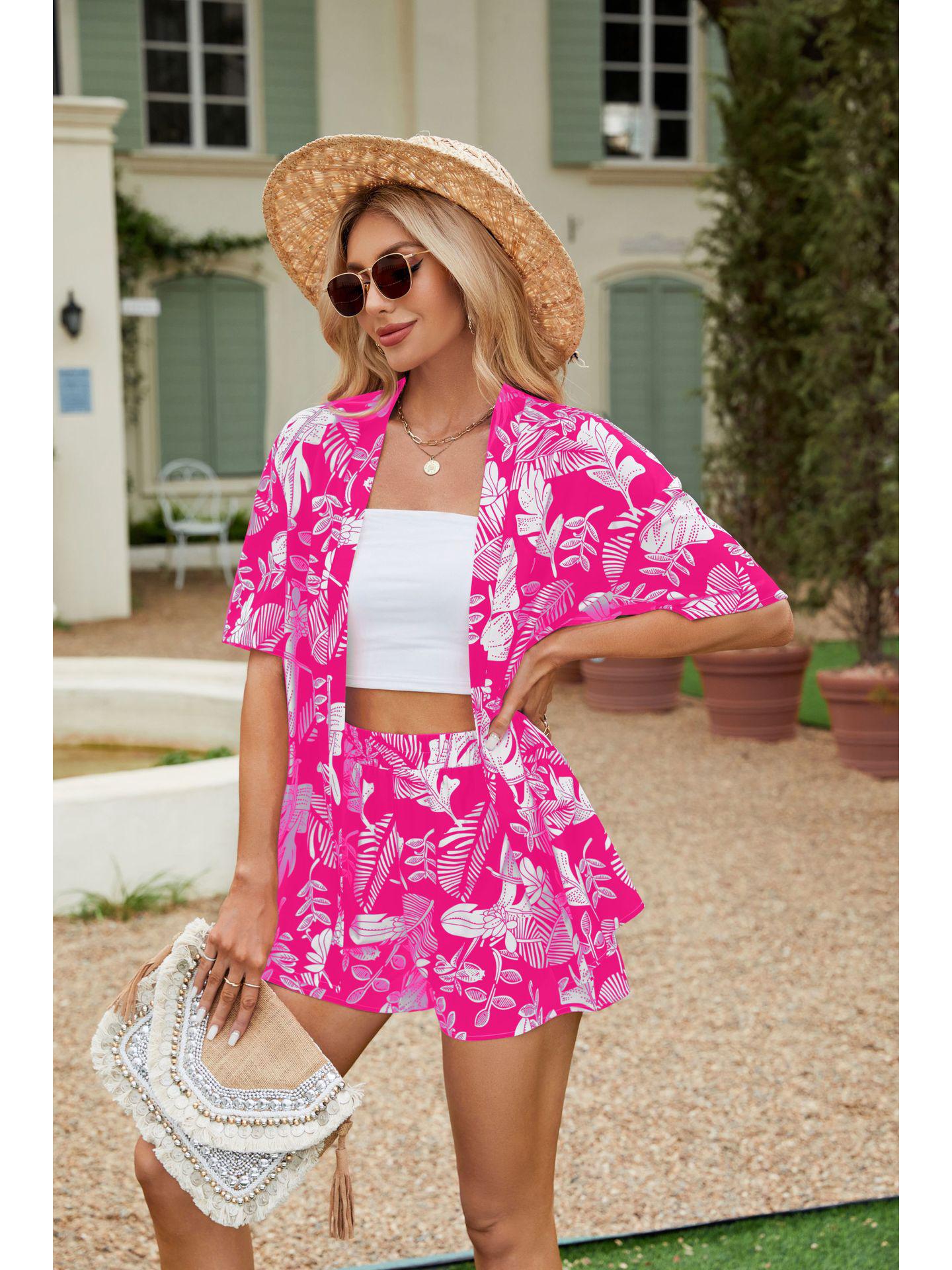 

2025 Женский комплект с цветочным принтом: футболка с коротким рукавом и шорты на резинке M