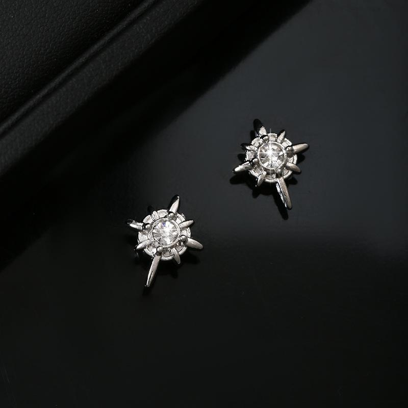 

Starburst Earrings - Trendy, High-street, Versatile Earrings One Size білий