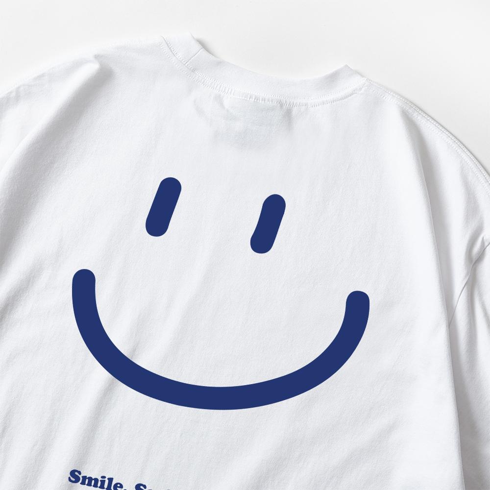 Seupeullaesikodeu Long Sleeve White - Smiling