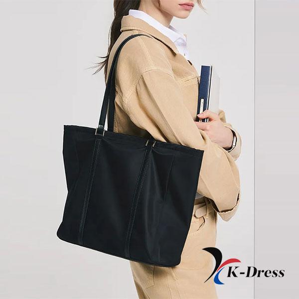

Шкіряна сумка Point Shopper Bag чорний