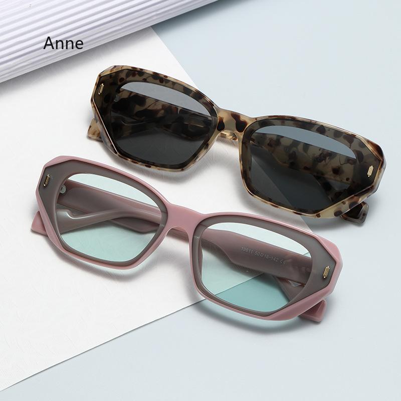 Square Cat Eyes Sunglasses Unisex Shade Sun Glasses Rivet Personality Punk Style for Women And Men