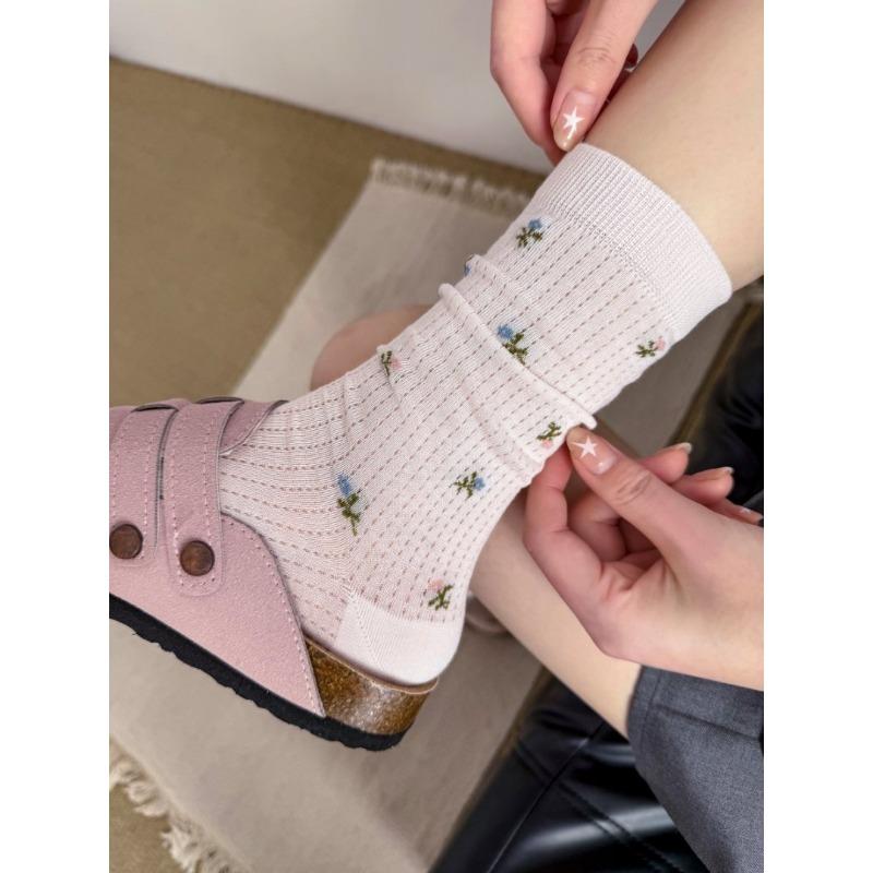 Female Spring and Summer New Cotton Broken Flowers Breathable Deodorant Wicker Boneless Tube Socks