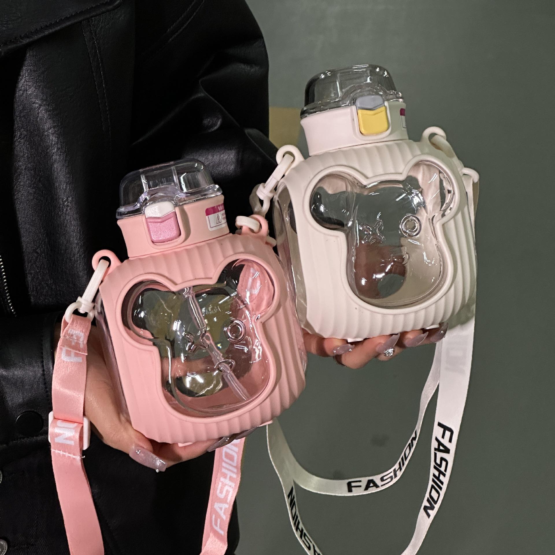 

Бутылка для питья Kawaii, пластиковая чашка, соломенная чашка, студенческое движение, наклонная поперек чайника для девочек, бутылки для питья воды