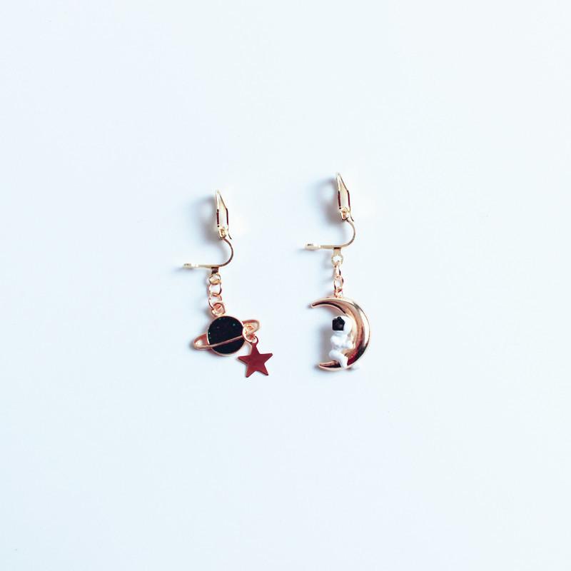 Asymmetrical Moon & Planet Astronaut Earrings - No Piercing Needed