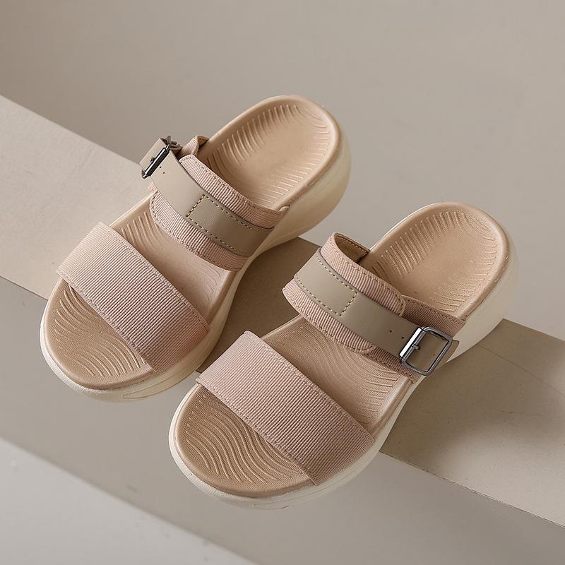 New thick-bottomed, light, non-slip and comfortable, casual sports one-word slippers, beach towels, large-size women's towels are durable.