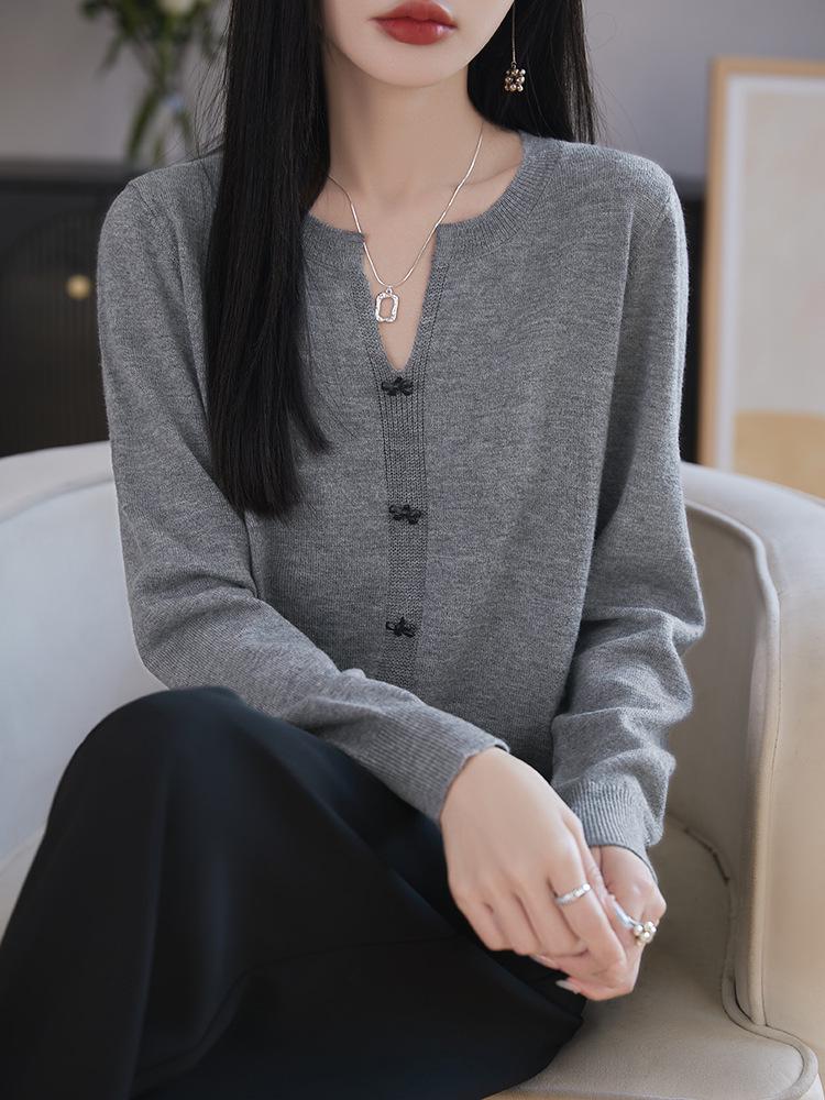 

Women s V-Neck Wool Sweater - Autumn/Winter Korean Style Pullover with Bow Detail M сірий колір