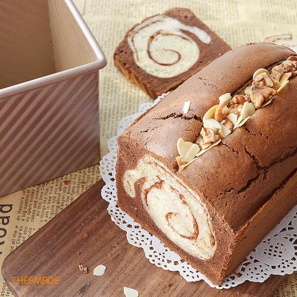 CHEFMADE Kastenform, Hitzleitfähige Kastenform mit Deckel, Wellenförmige Brotbackform, Antihaftbeschichtete Brotbackform