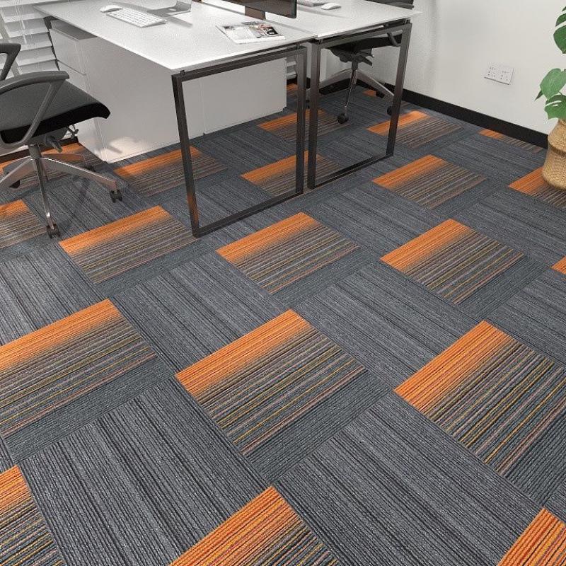 Große graue Büro- und Schlafzimmer-Teppichfliesen - Vollständige Raumabdeckung