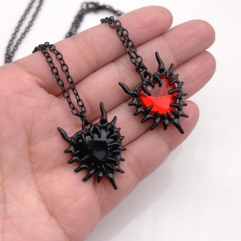 Gothic Heart Thorns Pendant Necklace For Women Men Hip-Hop Personality Trendy Charm Grunge Punk Jewelry Y2K Accessories