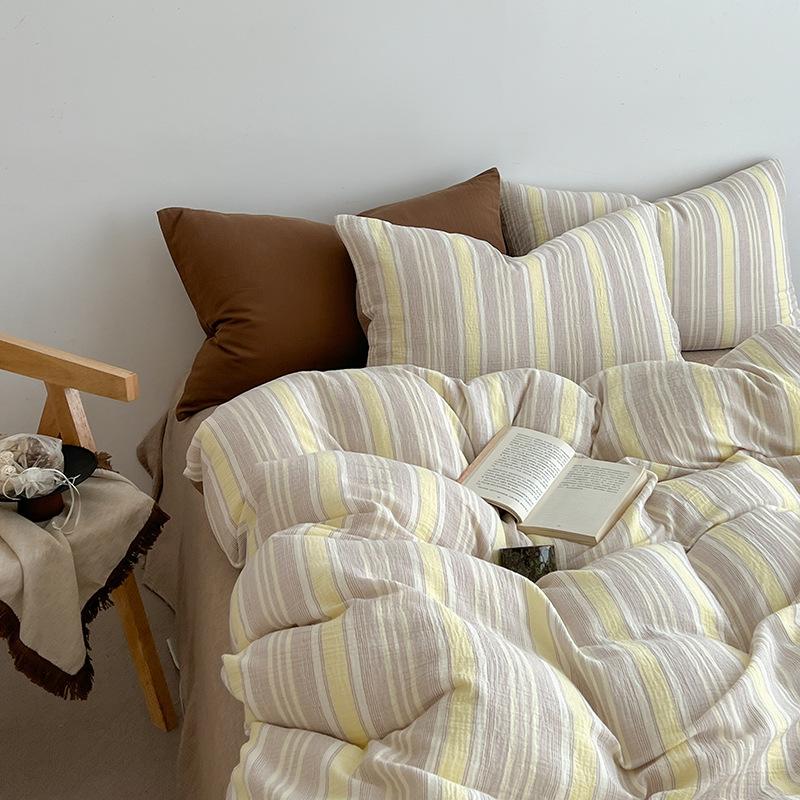 

Nordic Simple Stripe Printed Bedding Sets Soft Washed Cotton Skin Friendly Duvet Cover Kit Cozy Bedclothes for Summer and Autumn 1.2m 3pcs set