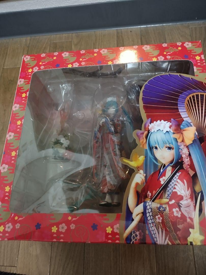 

[USED] Hatsune Miku flower-colored clothing figure