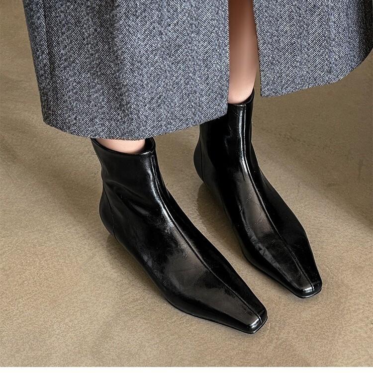 Versatile King~ Maillard Square Head Short Boots 2025 Autumn Inside and Outside Full Leather Rear Zipper Low Heel Martin Boots, Confidential