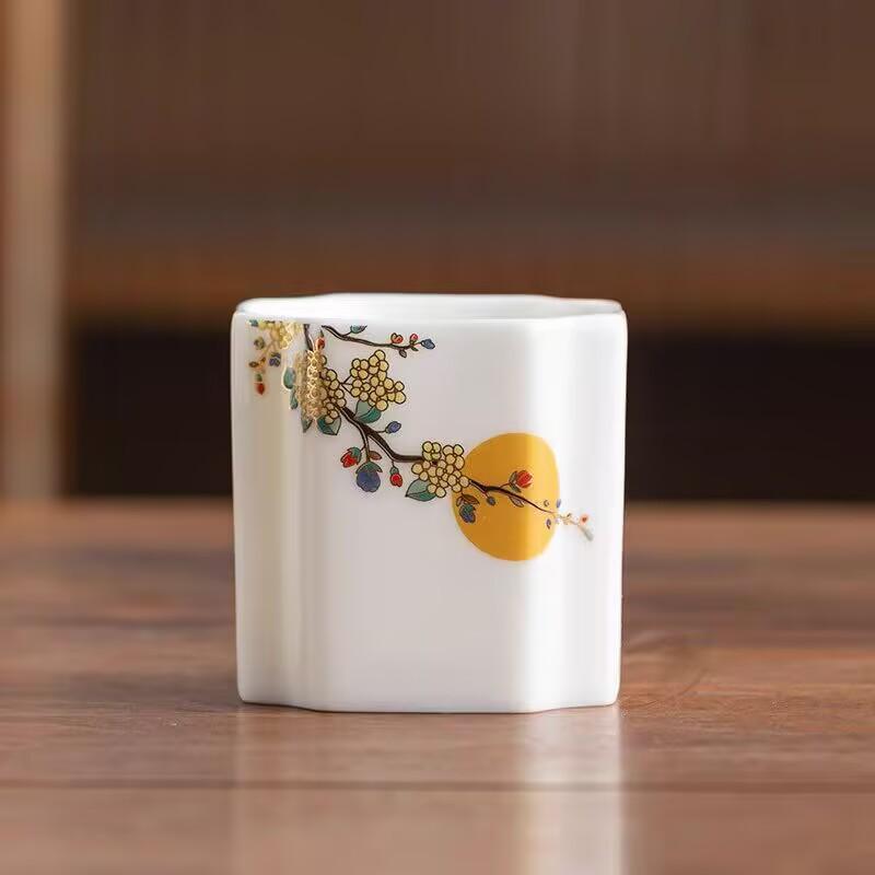 

Нефритовая белая фарфоровая чайная чашка из сального камня, чашка для хозяйки, одиночная чашка, личная, высококлассный керамический набор чайных чашек для кунг-фу, подарок