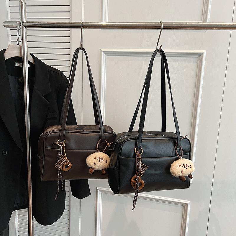 .Retro College-Style Single-Shoulder Bag, Versatile Large-Capacity Commuter Bag, Fashiable Bost Briefcase