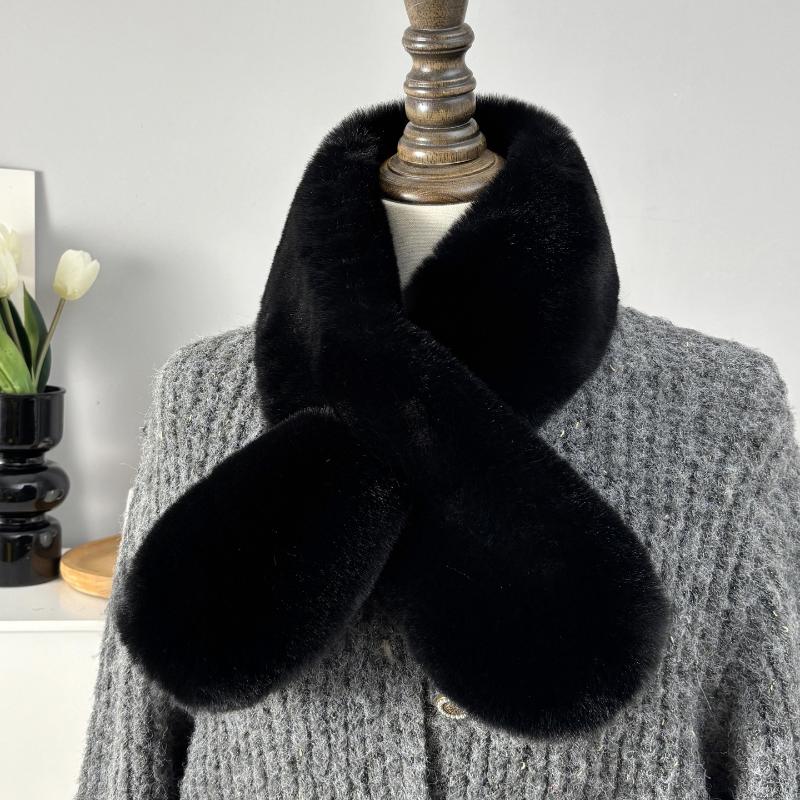 

Winter Warm Soft Furry Scarves Casual Female Lady Outdoor Neck Warmer Collar Thickened Hair Collar Fur Scarf as the picture