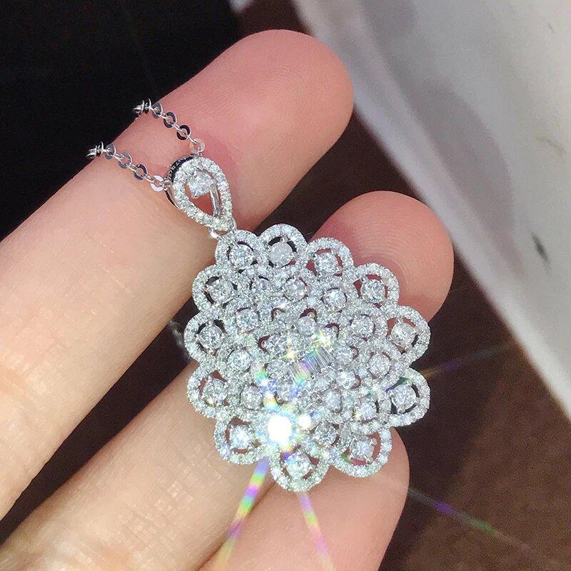Exquisite Floral Cluster Pendant Necklace for Women Luxury Vintage Formal Neck Jewelry