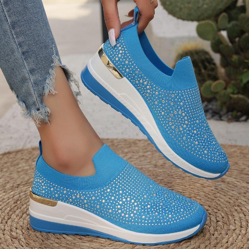 2026 Autumn Fashion New Women's Solid Color Simple Slip-On Rhinestone Decorated Breathable Sneakers