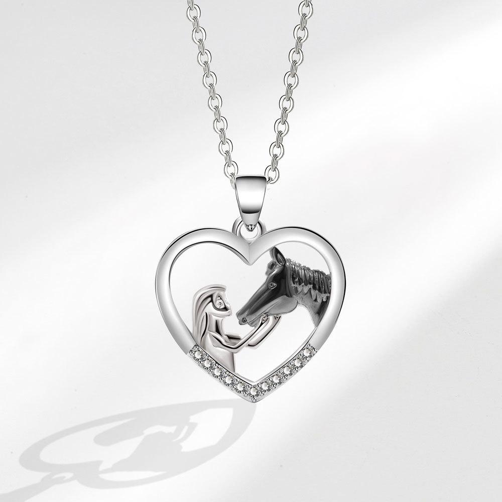 Eternal Heart Delicate Clavicle Necklace For Women Versatile Birthday Gift Elegant Pendant Jewelry Accessory
