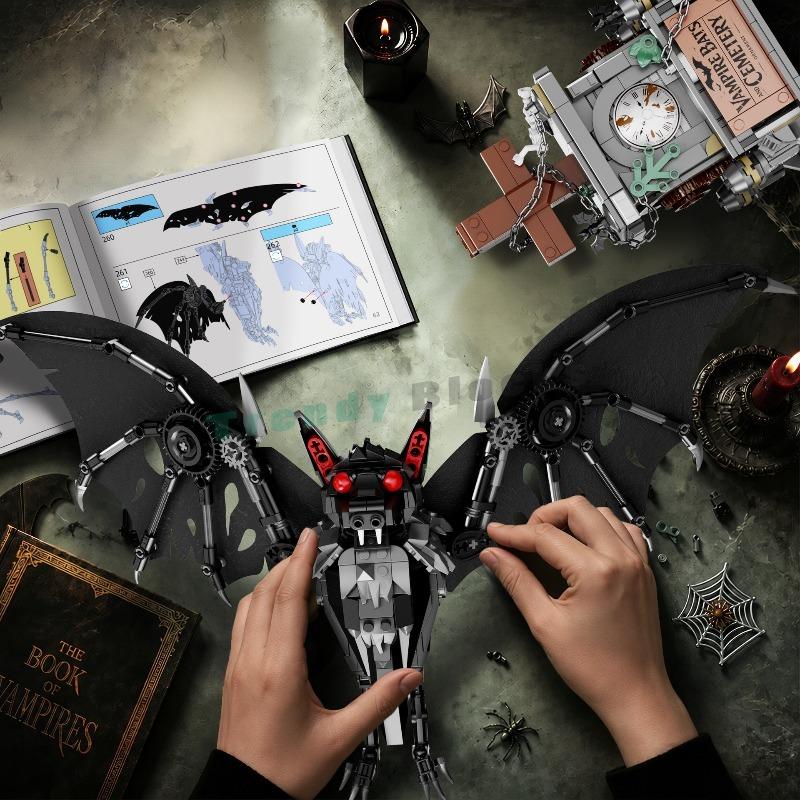 928PCS Gothic Dark Bat Building Blocks,Highly Restored Animal Shape,Day of the Dead Decor,Assembly Bricks DIY Toy Halloween Gift