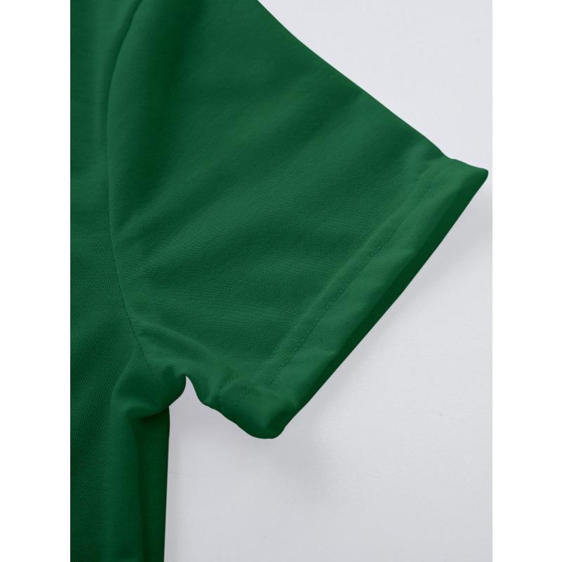 Casual Short-Sleeve Crew Neck T-Shirt Featuring A Strawberry Print, Perfect for Spring and Summer, Designed for Women