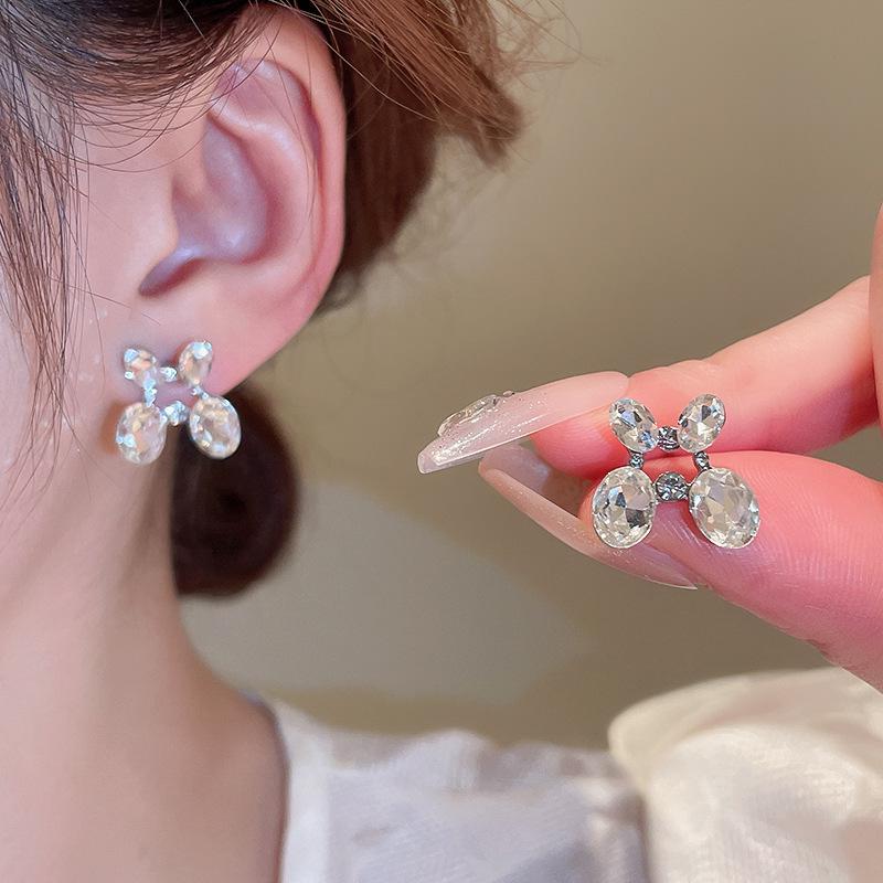 Rhinestone Butterfly Double-Layer Oval Stud Earrings - French Luxury Style