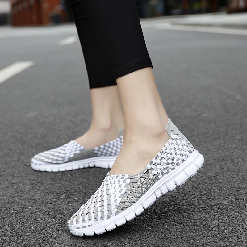 Dames Zomer Ademende Zilveren Moccasin Strandschoenen Dames Zwart Casual Instappers Rijschoenen Gevlochten Blauwe Platte Schoenen Sneakers Grote Maten