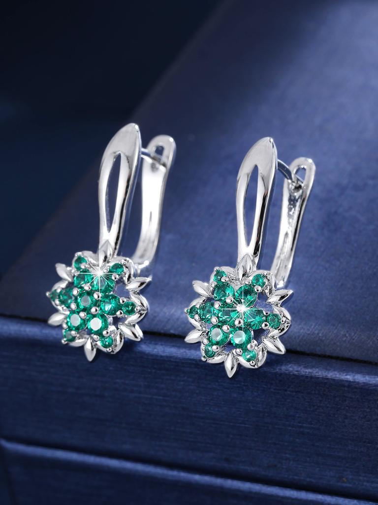 Vintage Elegant 3D Flower Huggie Earrings For Women Versatile Office Wear Exquisite Jewelry Gift