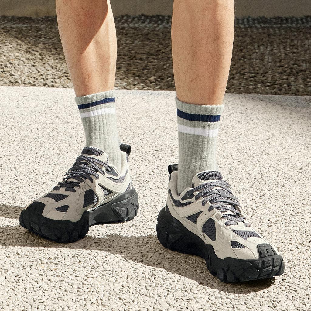 Li Ning Sand Dune Cushioning Slip Resistant Abrasion Resistant Breathable Height Increasing Low top Casual Shoes Men's AGCU379-3