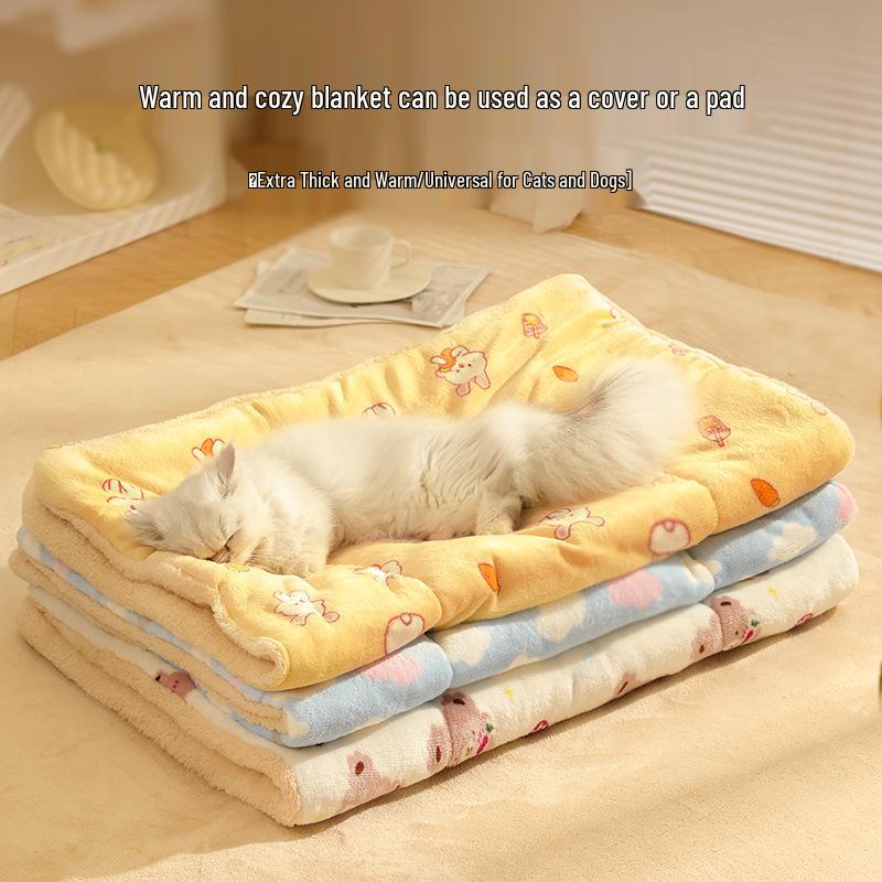 Cozy Bear Design Pet Blanket: Warm Winter Mat for Dog Houses & Cat Beds