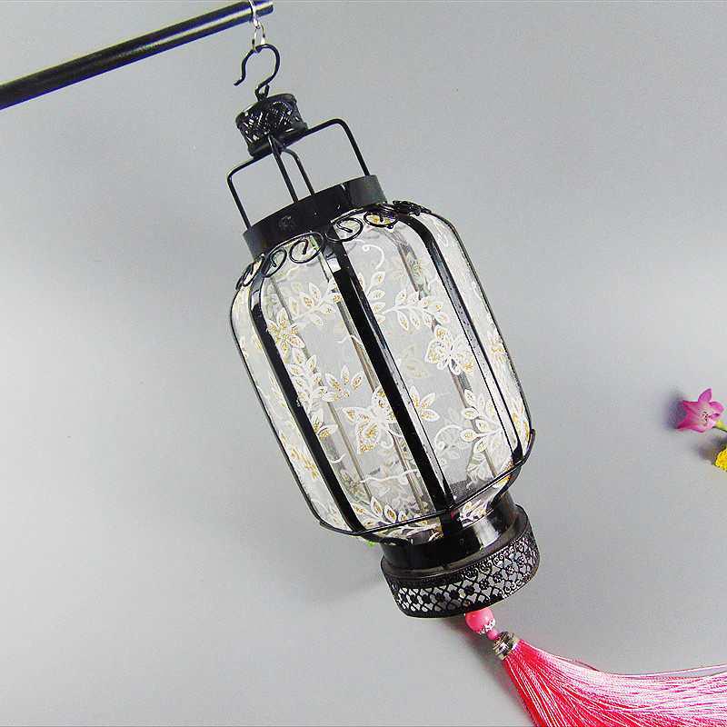 Hanfu Style Antique Handheld Lantern - Iron Art, Luminous Palace Lantern, Chinese Style Photography Prop, Flower Design