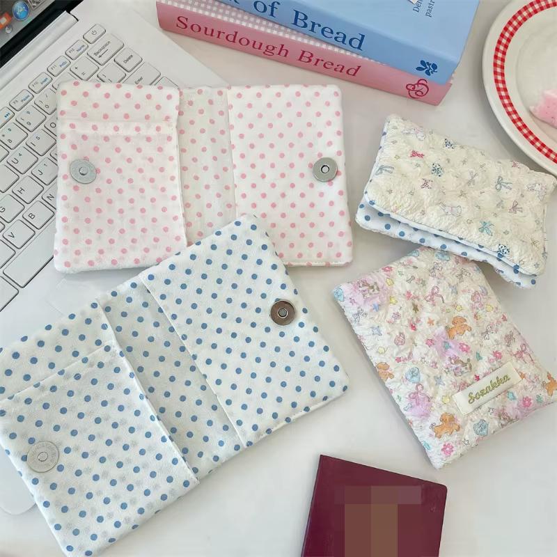 Neue Blumen-Reisepasshülle für Damen Modische Reisepasshülle Multifunktionale Reisepass-Clip-Hülle aus Polyester Reisezubehör