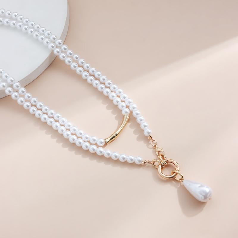 Fashion Multilayer White Imitation Pearl Choker with Metal Circle Fixation Wide Bib Necklace Jewelry for Charm Women