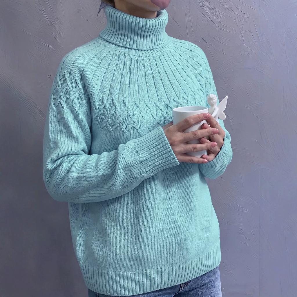 Women's Plus Size Turtleneck Sweater for Fall and Winter