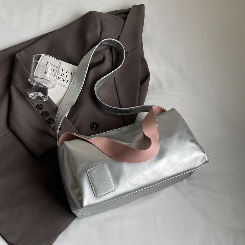 Stylish Large Capacity Pillow Bag 2024 Summer Trendy Shoulder Bag For Women