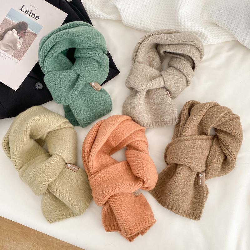Age-reducing green wool knitted wool small scarf versatile student short women's winter scarf couple men