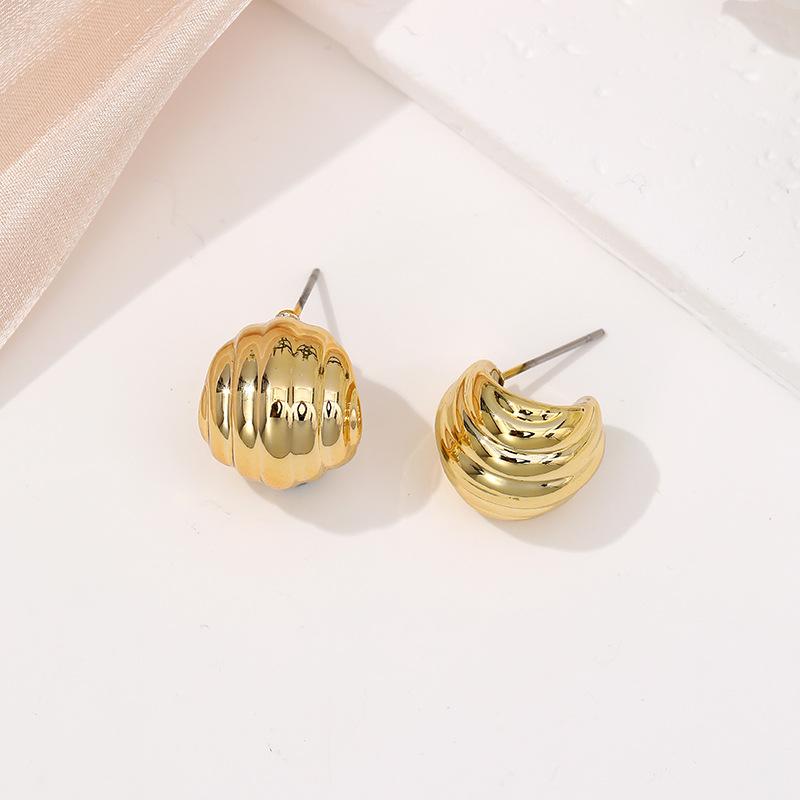 Fashion earrings hot-selling gold retro exaggerated stud earrings vacation style geometric earrings big earrings