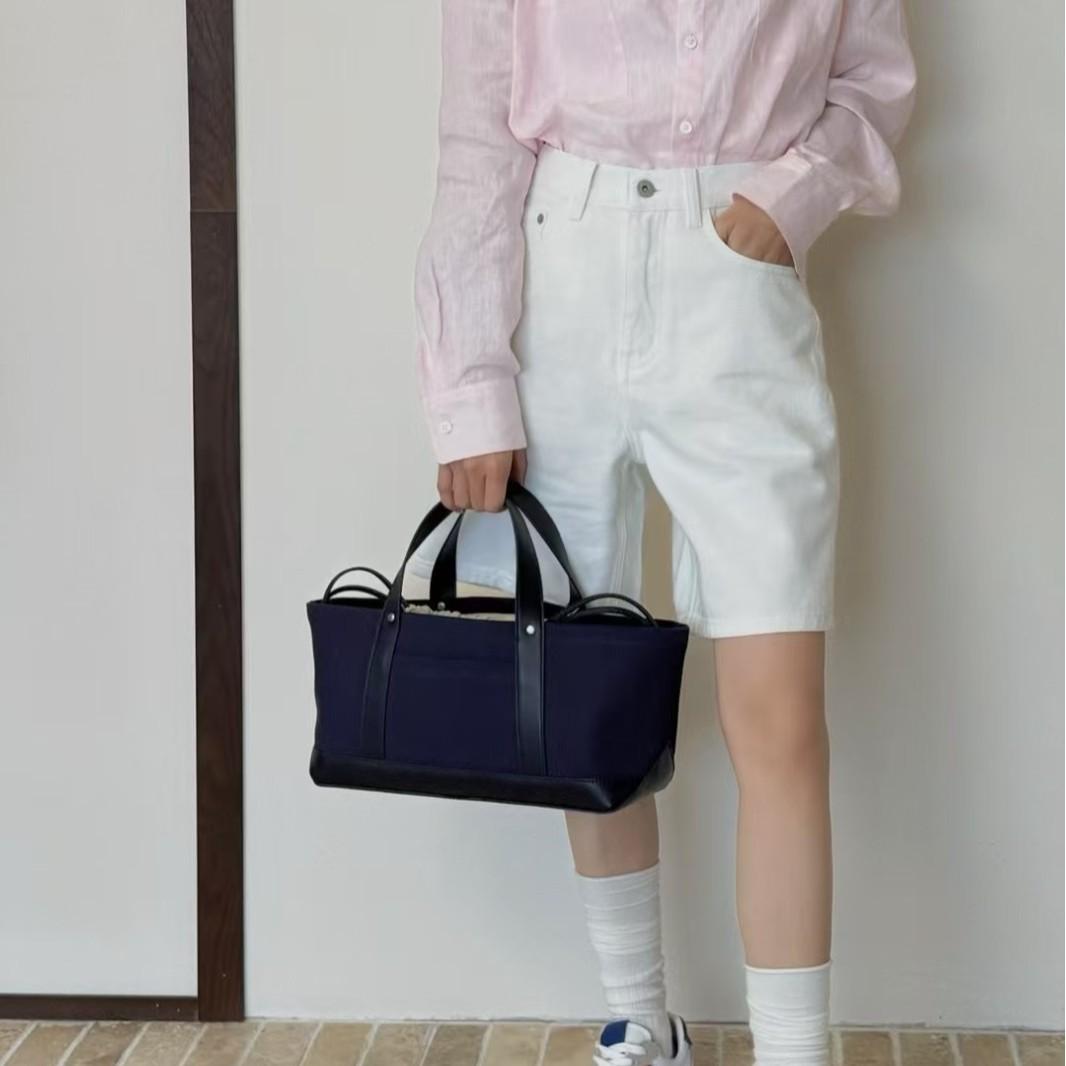 

2025 New niche design cowhide canvas garden bag large capacity retro versatile shoulder messenger handbag 32x12x17cm