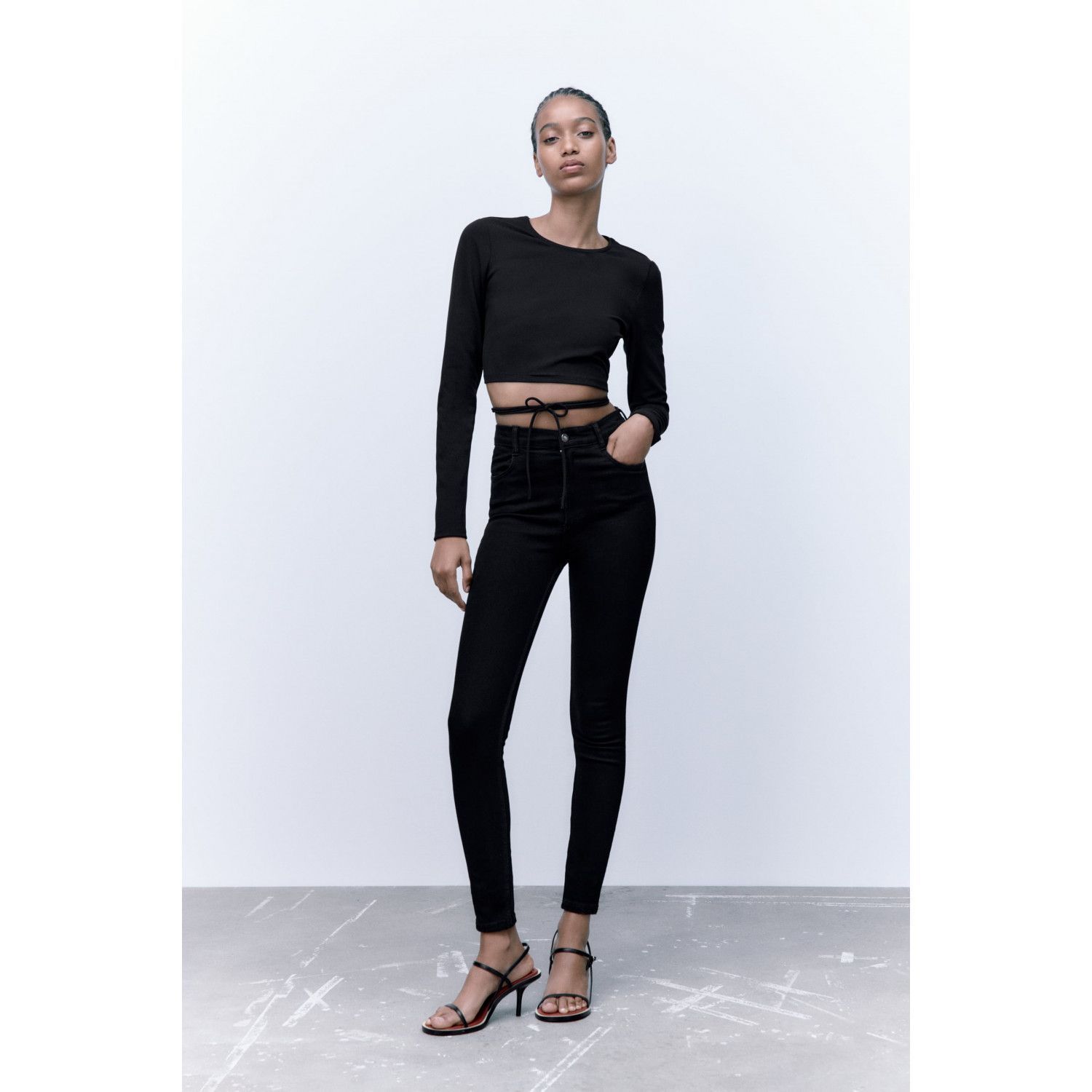 

SUPER STRETCH HIGH-RAISE TRF JEGGINGS