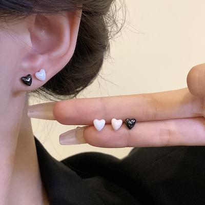 2025 New Ceramic Love Stud Earrings Women's Sweet Niche Ear Hole Earrings Medical Biological Porcelain Earrings