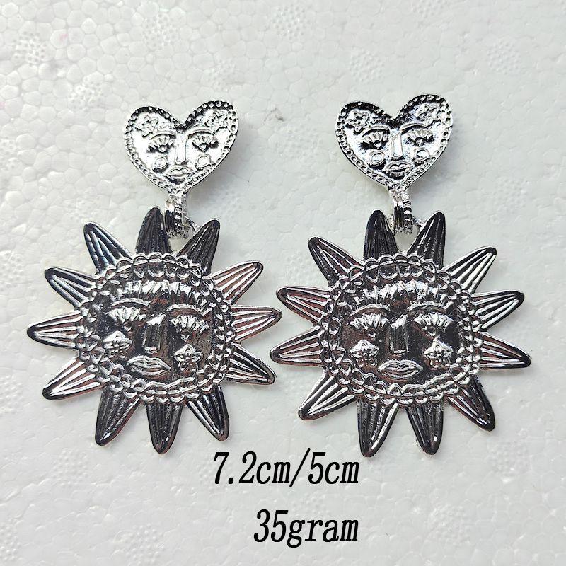 Trendy European & American Floral Alloy Stud Earrings for Women