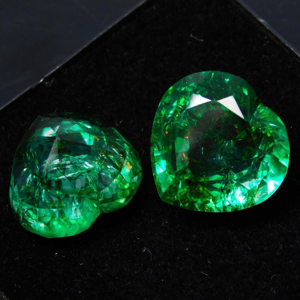 Natural Green Emerald Loose Gemstone 12 ct Heart Shape Pair for Jewelry Making and Gem Collections
