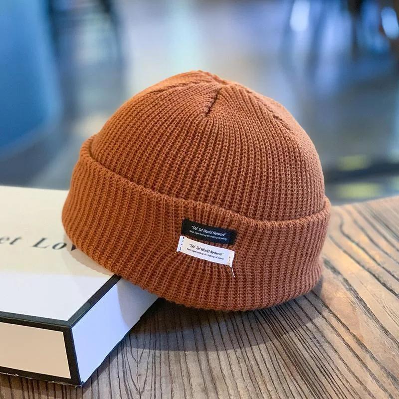 

Men s Skull Cap Urban Street Fashion Knit Beanie Winter Warm Yuppie Style M 56-58cm темно-коричневого кольору