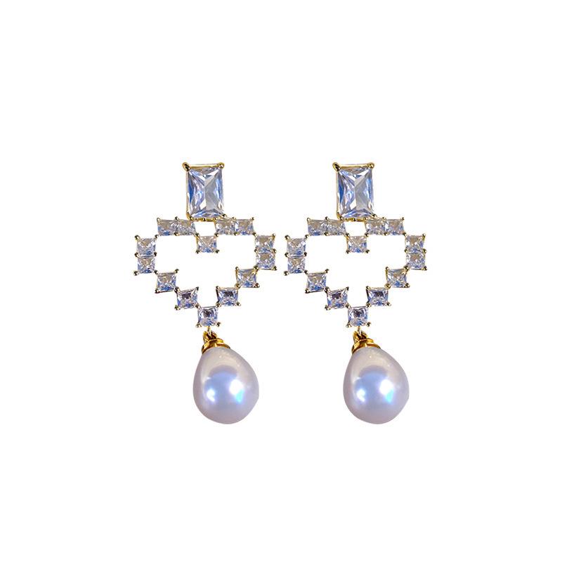 2023 Zirconia Micro-Paved Pearl Heart Earrings - Women's High-End Design