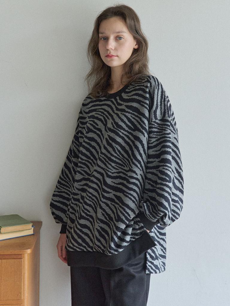 AVANT-G Zebra Oversize Knit - Gray