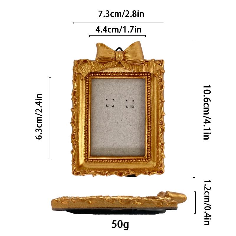 Victoria-Style Retro Resin Photo Frame Ornament - Light Luxury Badge Display Stand for Photo Props