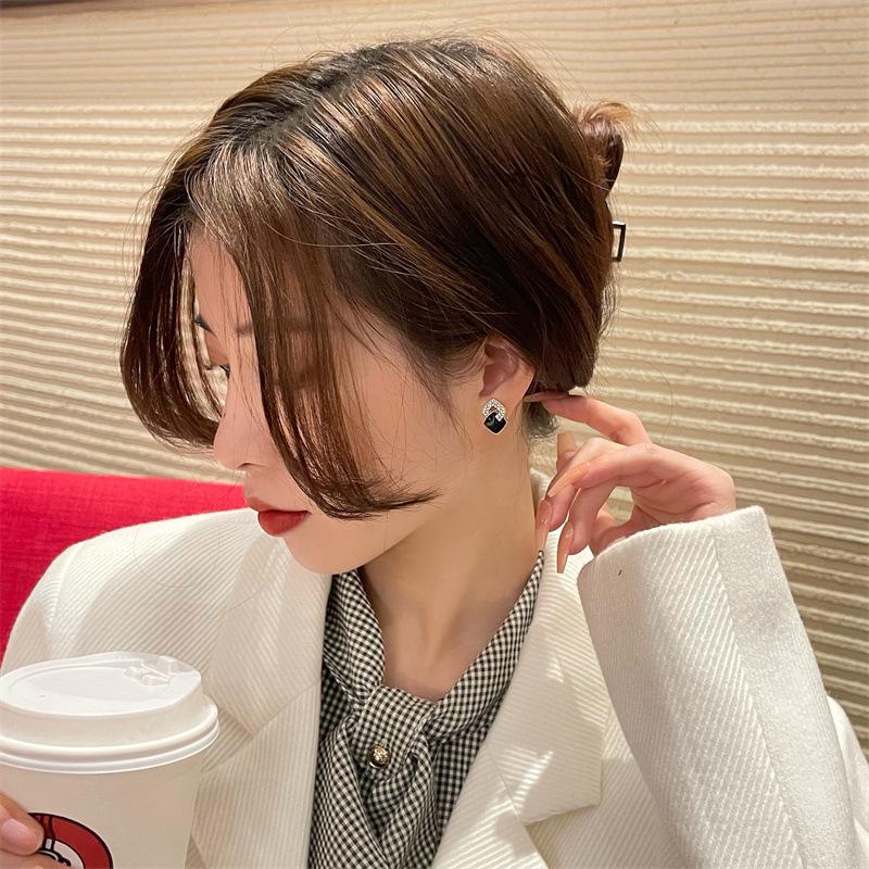 עגילי זירקון משובצים בצורת לינג לנשים