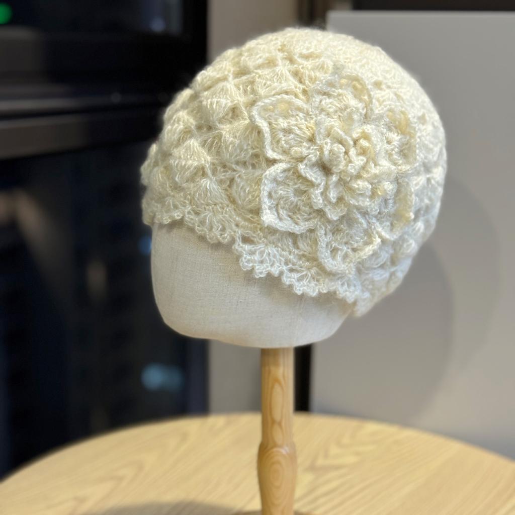 New Hat Women's Autumn and Winter Three Dimensional Flower Baotou Hat Japanese Handmade Crochet Warm Knitted Woolen Hat Melon Skin Hat