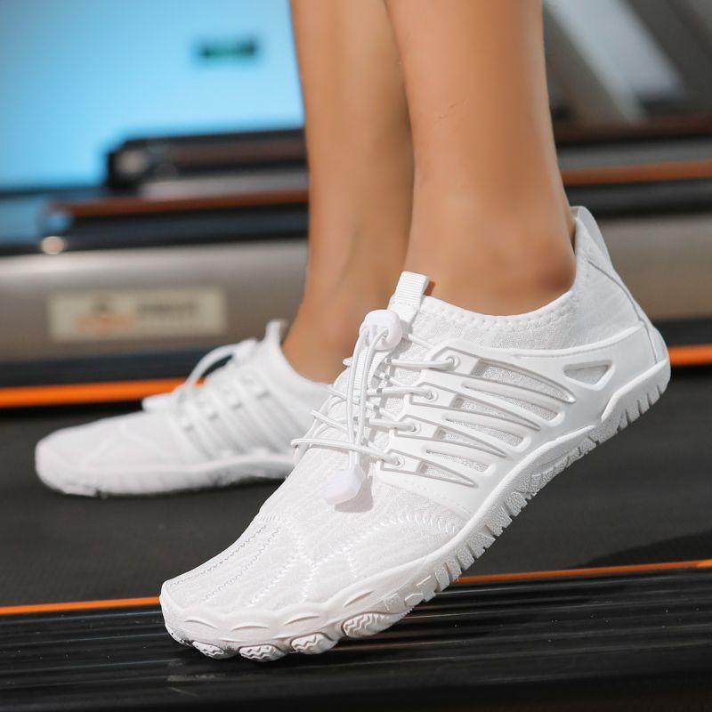 New Popular Barefoot Water Shoes Men Quick Dry Light Slip on Aqua Sneakers Unisex Man Beach Creek Hiking Trainer Plus Size 46 47