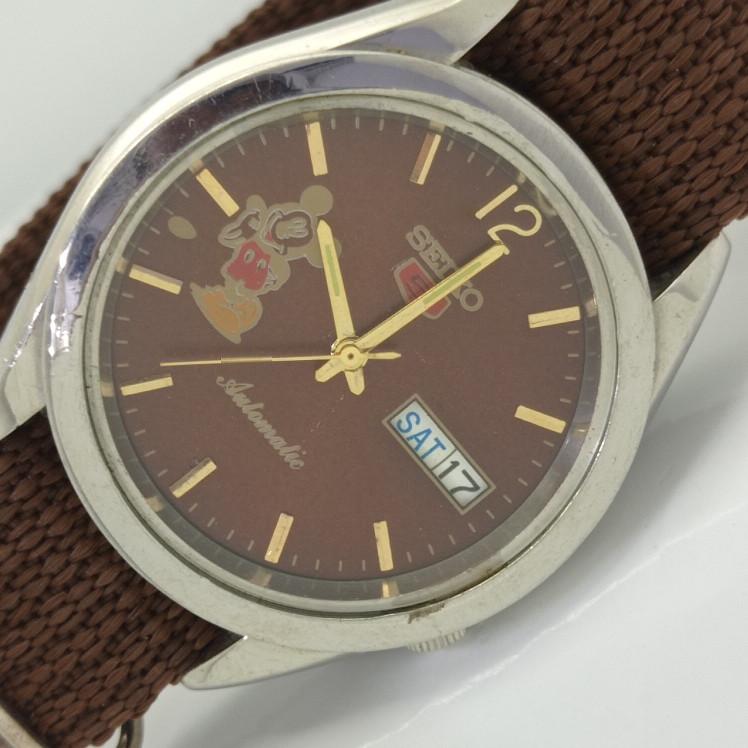 

Б/У SEIKO CARTOON DIAL АВТОМАТИЧЕСКИЕ 7S26A ЯПОНСКИЕ МУЖСКИЕ КОРИЧНЕВЫЕ ЧАСЫ 006-a412431-2 Sku006-a412431