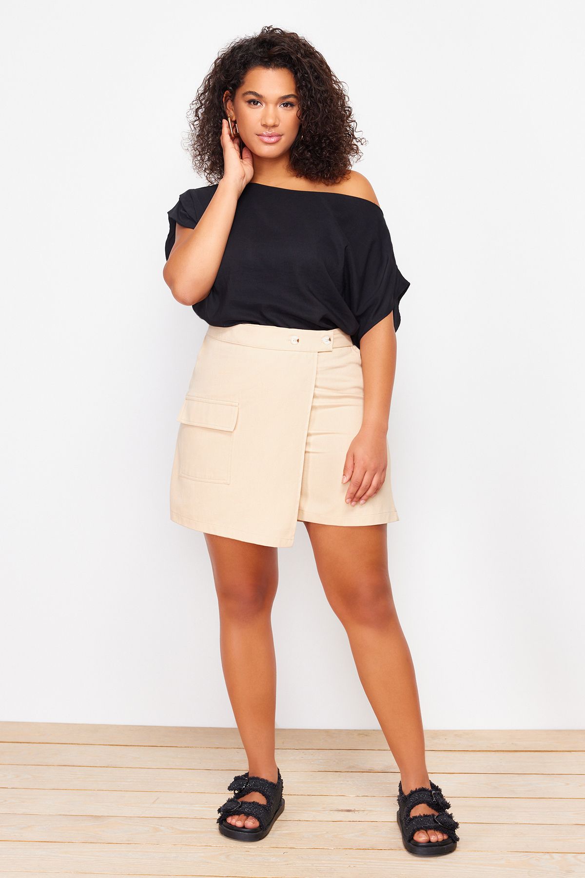 

Women s Style Plus Size Mink Gabardine Mini Shorts Skirt XL